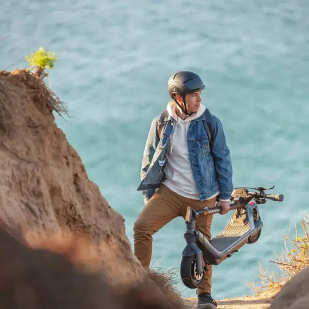 Segway Adult Helmet- Styles May Vary - Black - 20.99.0002.01 - Image 8