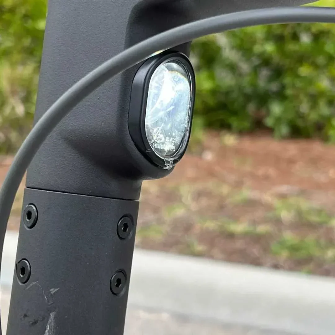 Segway - Max G2 Electric Kick Scooter Foldable w/ 43 Mile Range and 22 MPH Max Speed - Black - Good Condition - Image 9