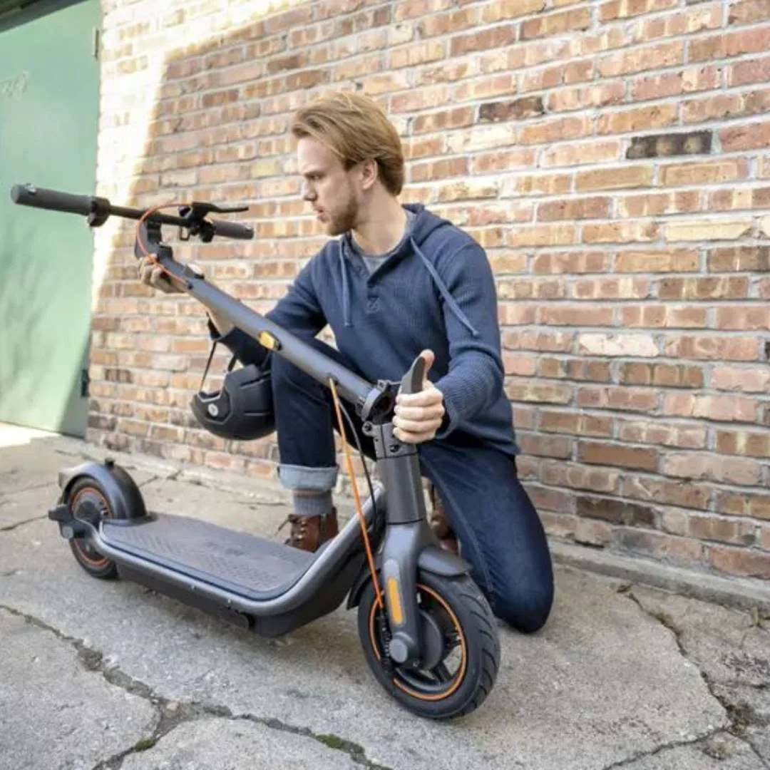 Segway - Ninebot F65 Kick Scooter w/40.4 miles Operating Range & 18.6 mph Max Speed - Black - AA.00.0010.94 - Excellent Condition - Image 10