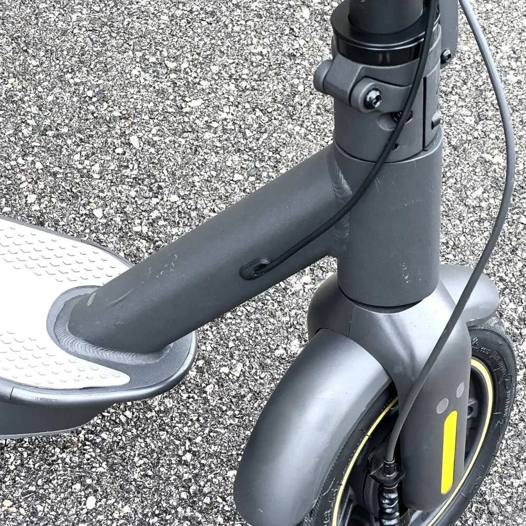 Segway - Max-G30P Electric Kick Scooter Foldable Electric Scooter w/40.4 Max Operating Range & 18.6 mph Max Speed - Black - MAX-G30P - Good Condition - Image 7