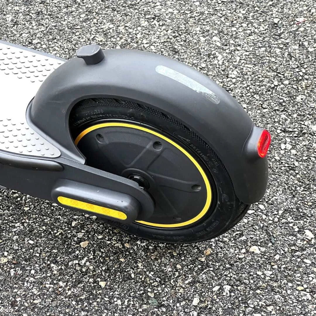 Segway - Max-G30P Electric Kick Scooter Foldable Electric Scooter w/40.4 Max Operating Range & 18.6 mph Max Speed - Black - MAX-G30P - Good Condition - Image 9